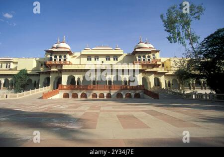 Le Rambagh Palace Hôtel dans la ville de Jaipur dans la province du Rajasthan en Inde. Inde, Jaipur, janvier 1998 Banque D'Images