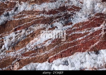 Un morceau de granit naturel brut. Gros plan, ultra macro. Banque D'Images
