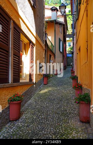 BELLAGIO, ITALIE -10 juillet 2024- vue de jour d'été de Bellagio, un village coloré sur le lac de Côme dans la province de Lecco dans la région italienne de Lombardie. Banque D'Images