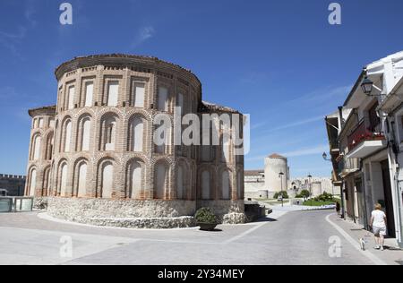 Église mauresque San Martin, derrière El Castillo Habitado à Cuellar, province de Ségovie, Castille-et-Léon, Espagne, Europe Banque D'Images