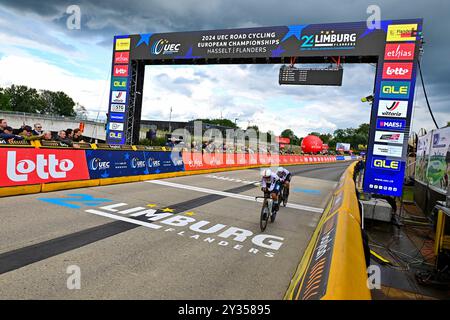 Polit Nils, STEIMLE Jannik, WALSCHEID Maximilian Richard, KLEIN Lisa, KOCH Franziska, Kröger Mieke (Deutschland, Allemagne, GER) Relais mixte d'élite von Heusden-Zolder nach Hasselt (52,3 km) AM 12. Septembre 2024. Die Radsport EM/Straßenradsport-Europameisterschaften 2024 (2024 UEC Road European Championships) der Union européenne de cyclisme von 11. bis 15. Septembre 2024 in der belgischen Provinz Limburg. EuroRoad24, EuroRoad 2024. Banque D'Images