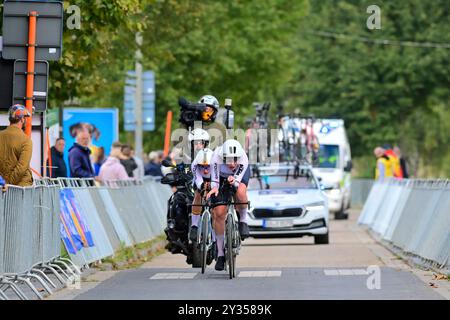 Polit Nils, STEIMLE Jannik, WALSCHEID Maximilian Richard, KLEIN Lisa, KOCH Franziska, Kröger Mieke (Deutschland, Allemagne, GER) Relais mixte d'élite von Heusden-Zolder nach Hasselt (52,3 km) AM 12. Septembre 2024. Die Radsport EM/Straßenradsport-Europameisterschaften 2024 (2024 UEC Road European Championships) der Union européenne de cyclisme von 11. bis 15. Septembre 2024 in der belgischen Provinz Limburg. EuroRoad24, EuroRoad 2024. Banque D'Images