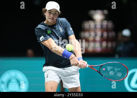 Lors de la finale de la Coupe Davis 8 match entre Joao Fonseca (Brésil) et Botic Van de Zandschulp (pays-Bas) à l'Unipol Arena, Casalecchio (Bologne), le 12 septembre 2024 - Sport - Tennis - photo : corrispondente Bologna Banque D'Images