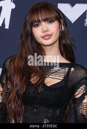 Elmont, États-Unis. 12 septembre 2024. ELMONT, NEW YORK, États-Unis - 11 SEPTEMBRE : Lisa (Lalisa Manobal) de BlackPink pose dans la salle de presse des MTV Video Music Awards 2024 qui se sont tenus à l'UBS Arena le 11 septembre 2024 à Elmont, New York, États-Unis. (Photo de Xavier Collin/image Press Agency) crédit : image Press Agency/Alamy Live News Banque D'Images