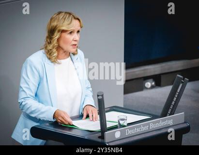 Steffi Lemke, Bundesministerin fuer Umwelt, Naturschutz, nukleare Sicherheit und Verbraucherschutz, waehrend einer Bundestagssitzung à Berlin, 12.09.2024. Berlin Deutschland *** Steffi Lemke, ministre fédéral de l'environnement, de la protection de la nature, de la sûreté nucléaire et de la protection des consommateurs, lors d'une session du Bundestag à Berlin, 12 09 2024 Berlin Allemagne Copyright : xJulianexSonntag/photothek.dex Banque D'Images