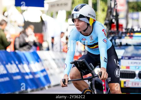 Heusden Zolder, Belgique. 11 septembre 2024. HEUSDEN-ZOLDER, BELGIQUE - 11 SEPTEMBRE : Lotte Kopecky de Belgique participe au contre-la-montre individuel Elite féminin un essai cycliste de 31 km de Heusden-Zolder à Hasselt lors du 30e Championnat d'Europe de cyclisme sur route de l'UEC 2024 au circuit Zolder le 11 septembre 2024 à Heusden-Zolder, Belgique. (Photo de René Nijhuis/Agence BSR) crédit : Agence BSR/Alamy Live News Banque D'Images