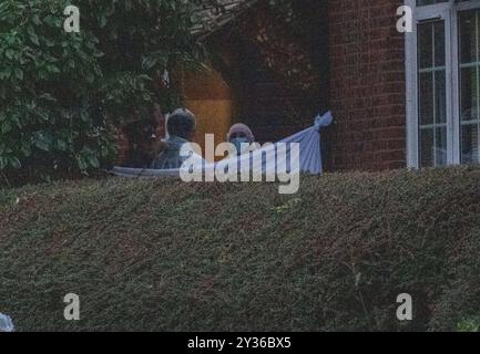 Brentwood Essex 12th Sep. 2024 la police d'Essex enquête sur un "incident grave" à Ingrave Road, Brentwood Essex. Il y a des spéculations locales selon lesquelles il pourrait s'agir d'un meurtre. Crédit : Ian Davidson/Alamy Live News Banque D'Images