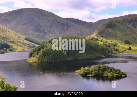 Une belle vue photographique sur le réservoir Haweswater dans le Lake District anglais. Banque D'Images