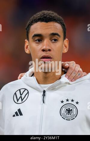 Amsterdam, pays-Bas. 10 septembre 2024. AMSTERDAM, PAYS-BAS - 10 SEPTEMBRE : Jamal Musiala, de l'Allemagne, avant le match du Groupe A3 de l'UEFA Nations League 2024/25 League A entre les pays-Bas et l'Allemagne au Johan Cruijff Arena le 10 septembre 2024 à Amsterdam, pays-Bas. (Photo de Joris Verwijst/Agence BSR) crédit : Agence BSR/Alamy Live News Banque D'Images