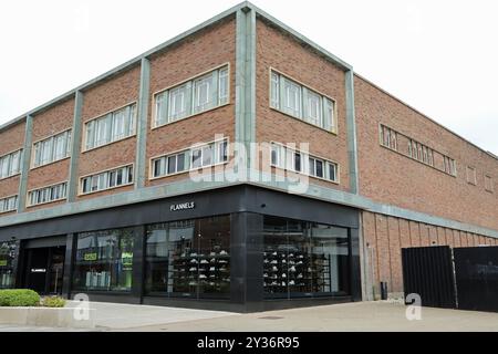 Magasin de vêtements et chaussures de flanelles à Coventry Banque D'Images