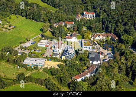 Luftbild, Gemeinde Bleibergquelle, Gemeinnützige Einrichtung, Baustelle und Renovierung mit Baugerüst, Velbert, Ruhrgebiet, Nordrhein-Westfalen, Deutschland ACHTUNGxMINDESTHONORARx60xEURO *** vue aérienne, Community Bleibergquelle, organisation à but non lucratif, chantier de construction et rénovation avec échafaudage, Velbert, région de la Ruhr, Rhénanie du Nord-Westphalie, Allemagne, EUTEMINESTHONORATIN60xORAXONXONXRENTIRONXRO Banque D'Images