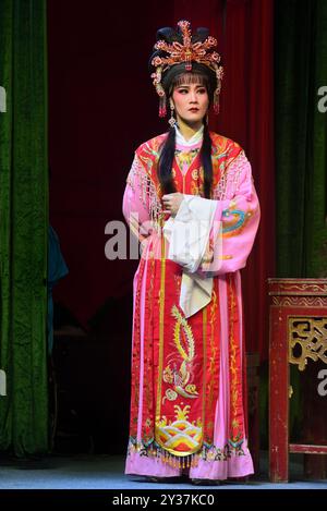 Dame en costume de Hanfu dans l'opéra chinois traditionnel, Hong Kong Banque D'Images