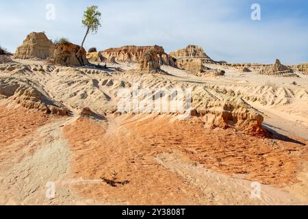 Formations sur les murs des dunes de Chine dans le parc national de Mungo Banque D'Images