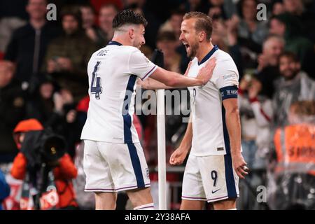 Harry Kane, de l'Angleterre, célèbre l'ouverture d'Englands avec Declan Rice, de l'Angleterre - Angleterre v Finlande, UEFA Nations League, stade de Wembley, Londres, Royaume-Uni - 10 septembre 2024 pour usage éditorial uniquement Banque D'Images