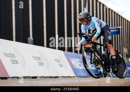 Heusden Zolder, Belgique. 11 septembre 2024. HEUSDEN-ZOLDER, BELGIQUE - 11 SEPTEMBRE : Victor Vercouillie de Belgique participe au contre-la-montre individuel Elite masculin, une piste cyclable de 31 km de Heusden-Zolder à Hasselt lors des 30e Championnats d'Europe de cyclisme sur route de l'UEC 2024 sur le circuit Zolder le 11 septembre 2024 à Heusden-Zolder, Belgique. (Photo de René Nijhuis/Agence BSR) crédit : Agence BSR/Alamy Live News Banque D'Images