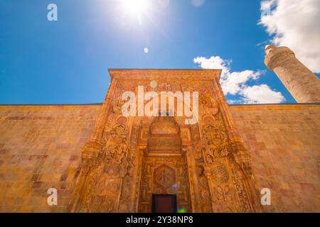 Divrigi Ulu Camii ou Grande Mosquée de Divrigi. Visitez l'image concept Turquie. Sivas Turquie - 6.26.2024 Banque D'Images