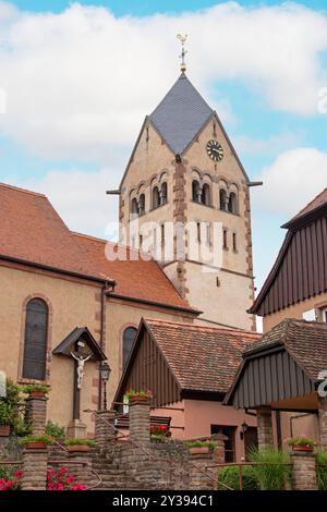 Eglise Saint-Pierre-et-Saint-Paul d'Andlau, ancienne église abbatiale, XIIe et XVIIIe siècles. Alsace. Bas-Rhin Banque D'Images