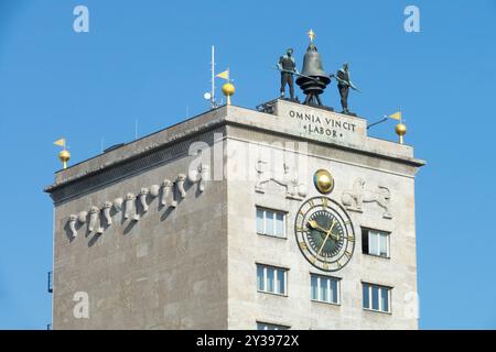 Bell Thug, gratte-ciel de Kroch, Augustus Square, Leipzig, Saxe, Allemagne Banque D'Images