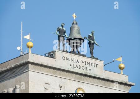 Bell Thug, gratte-ciel de Kroch, Augustus Square, Leipzig, Saxe, Allemagne Banque D'Images