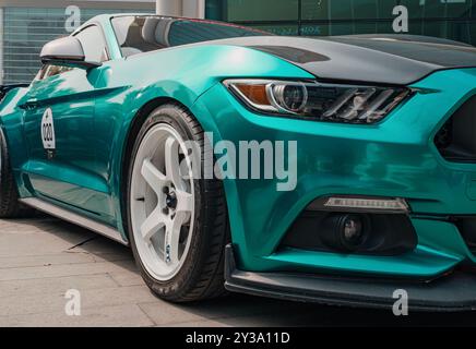 Suzhou, Chine - 30 mars 2019 : gros plan d'une Ford Mustang personnalisée lors d'un salon automobile Banque D'Images