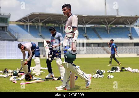 Nahid Rana (à droite) lors de l'entraînement sssion à SBNCS avant les deux séries de match test contre l'Inde milieu de ce mois, Dhaka, Bangladesh, septembre 09 Banque D'Images