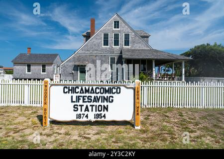 Rodanthe, Caroline du Nord - 31 août 2024 : Chicamacomico Lifesaving Station est maintenant un musée et un site historique sur l'île Hatteras dans les Outer Banks Banque D'Images