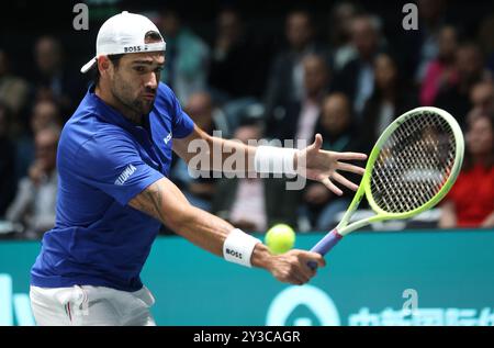 Bologne, Italie. 13 septembre 2024. Matteo Berrettini lors de la finale 8 de la Coupe Davis de tennis entre Matteo Berrettini (Italie) et Alexander Blockx (Belgique) à l'arène Unipol, Casalecchio (Bologne), Bologne, Italie du Nord, vendredi, 13 septembre 2024. Sport - Tennis - (photo Michele Nucci crédit : LaPresse/Alamy Live News Banque D'Images