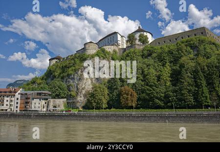 Vue de la forteresse médiévale de Kufstein sur la rivière Inn, Kufstein, Tyrol, Autriche, Europe Banque D'Images