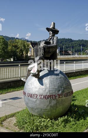 Statue, monument de l'artiste Isidor Winkler à Karl Ganzer, créateur de la célèbre chanson Kufstein, Kufsteinlied, Kufstein, Tyrol, Autriche, Europe Banque D'Images