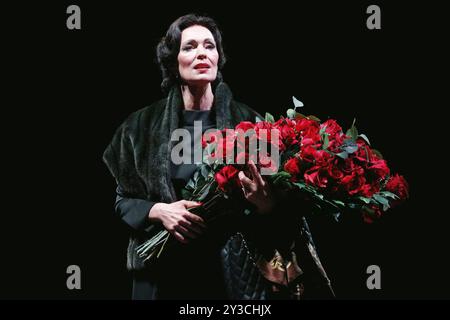 Katja Weitzenboeck dans le rôle de Maria Callas lors de la répétition photographique de la Meisterklasse au Komoedie am Kurfuerstendamm, Berlin, 11/09/2024 Banque D'Images