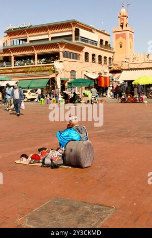 Marrakech, ville impériale du Maroc, épices alimentaires, artisanat et marchandises dans le Souk Banque D'Images