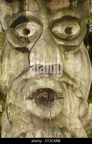 Sculpture en bois sur la colline des sorcières, Juodkrante, Spit de Courlande, Lituanie, Europe Banque D'Images