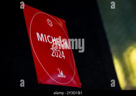 Dans cette illustration photo, le logo Michelin Star vu dans le restaurant Arco par Paco Perez. Banque D'Images