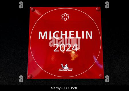 13 septembre 2024, Pologne : dans cette illustration photo, le logo Michelin Star vu dans le restaurant Arco par Paco Perez. (Crédit image : © Mateusz Slodkowski/SOPA images via ZUMA Press Wire) USAGE ÉDITORIAL SEULEMENT! Non destiné à UN USAGE commercial ! Banque D'Images