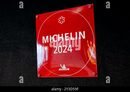 13 septembre 2024, Pologne : dans cette illustration photo, le logo Michelin Star vu dans le restaurant Arco par Paco Perez. (Crédit image : © Mateusz Slodkowski/SOPA images via ZUMA Press Wire) USAGE ÉDITORIAL SEULEMENT! Non destiné à UN USAGE commercial ! Banque D'Images