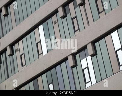 Leeds, West yorkshire, Royaume-uni, 25 avril 2019 : gros plan de la façade du bâtiment ec Stoner de style brutaliste à l'université de leeds Banque D'Images