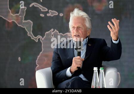 KIEV, UKRAINE - 13 SEPTEMBRE 2024 - L'acteur américain Michael Douglas assiste à la plate-forme culturelle ouverte à l'Ukraine à Sainte Sophie de Kiev, capitale de l'Ukraine. Banque D'Images