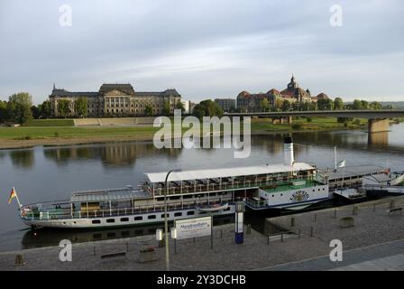 Bruehl's Terrace, Dresde, Saxe, Allemagne, Europe Banque D'Images