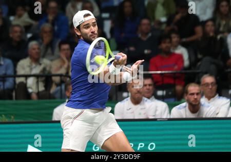 Bologne, Italie. 13 septembre 2024. Matteo Berrettini lors de la finale 8 de la Coupe Davis de tennis entre Matteo Berrettini (Italie) et Alexander Blockx (Belgique) à l'arène Unipol, Casalecchio (Bologne), Bologne, Italie du Nord, vendredi, 13 septembre 2024. Sport - Tennis - (photo Michele Nucci crédit : LaPresse/Alamy Live News Banque D'Images