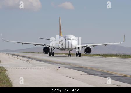 KONYA, TURKIYE - 09 MAI 2023 : Pegasus Airlines Airbus A320-214 (7145) décollage de l'aéroport de Konya Banque D'Images