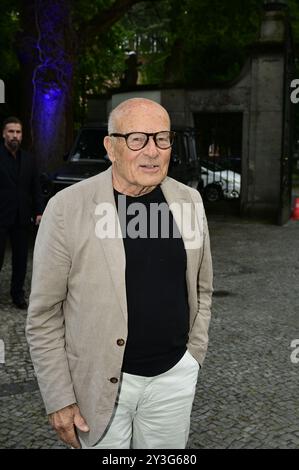 Volker Schlöndorff beim cocktail Prolonge anlässlich der demi-finale Round of Judging der International Emmy Awards 2024 im Schlosshotel Berlin by Patr Banque D'Images