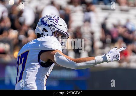 DeKalb, États-Unis. 31 août 2024. Christian Anaya en action lors de l'ouverture de la saison 2024 de la NCAA pour les Huskies de l'université Northern Illinois contre les Leathernecks de l'université Western Illinois au Huskie Stadium. Score final : NIU 54:15 WIU. (Photo de Raj Chavda/SOPA images/SIPA USA) crédit : SIPA USA/Alamy Live News Banque D'Images