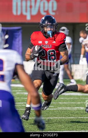 DeKalb, États-Unis. 31 août 2024. Jaylen Poe (#28) en action lors de l'ouverture de la saison 2024 de la NCAA pour les Huskies de l'Université Northern Illinois contre les Leathernecks de l'Université Western Illinois au Huskie Stadium. Score final : NIU 54:15 WIU. (Photo de Raj Chavda/SOPA images/SIPA USA) crédit : SIPA USA/Alamy Live News Banque D'Images