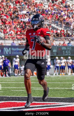 DeKalb, États-Unis. 31 août 2024. Keyshaun Pipkin (#7) en action lors de l'ouverture de la saison 2024 de la NCAA pour les Huskies de l'Université Northern Illinois contre les Leathernecks de l'Université Western Illinois au Huskie Stadium. Score final : NIU 54:15 WIU. (Photo de Raj Chavda/SOPA images/SIPA USA) crédit : SIPA USA/Alamy Live News Banque D'Images