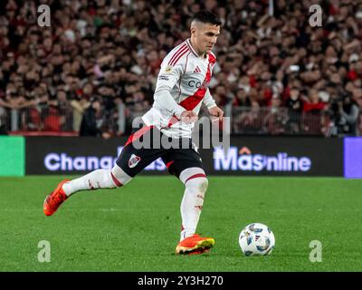 Fin du match. River gagne contre l'Atletico Tucuman 4-1. La prochaine date affrontera Boca Juniors dans une nouvelle édition du Super Clasico argentin. Buts de Gonzalez pires, Borja, Colidio et Meza. Club Atletico River plate fait face à l'Atletico Tucumán au stade Mas Monumental de Núñez, Buenos Aires. La date 14 de la Ligue de football professionnel AFA se poursuit après la date FIFA des qualifications sud-américaines de la Coupe du monde 2026. @Facamorales à usage éditorial exclusif crédit : Facundo Morales/Alamy Live News Banque D'Images