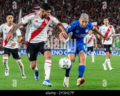 Fin du match. River gagne contre l'Atletico Tucuman 4-1. La prochaine date affrontera Boca Juniors dans une nouvelle édition du Super Clasico argentin. Buts de Gonzalez pires, Borja, Colidio et Meza. Club Atletico River plate fait face à l'Atletico Tucumán au stade Mas Monumental de Núñez, Buenos Aires. La date 14 de la Ligue de football professionnel AFA se poursuit après la date FIFA des qualifications sud-américaines de la Coupe du monde 2026. @Facamorales à usage éditorial exclusif crédit : Facundo Morales/Alamy Live News Banque D'Images