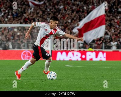 Fin du match. River gagne contre l'Atletico Tucuman 4-1. La prochaine date affrontera Boca Juniors dans une nouvelle édition du Super Clasico argentin. Buts de Gonzalez pires, Borja, Colidio et Meza. Club Atletico River plate fait face à l'Atletico Tucumán au stade Mas Monumental de Núñez, Buenos Aires. La date 14 de la Ligue de football professionnel AFA se poursuit après la date FIFA des qualifications sud-américaines de la Coupe du monde 2026. @Facamorales à usage éditorial exclusif crédit : Facundo Morales/Alamy Live News Banque D'Images