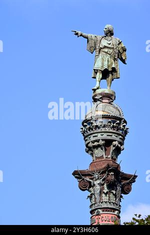 La statue en bronze de 60m / 197 pieds de haut Monument Christophe Colomb lors de la Louis Vuitton 37th Americas Cup Yacht Racing Regatta Barcelone Espagne. Banque D'Images