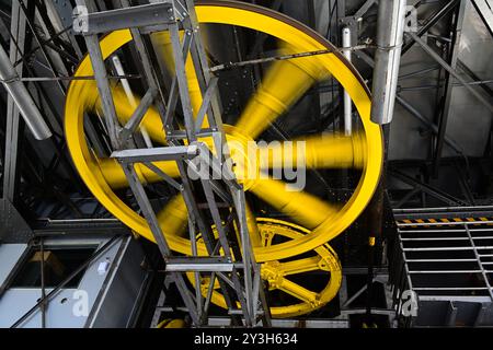 Les roues de câble sur le tramway aérien de Port Vell lors de la Louis Vuitton 37th America’s Cup Yacht Racing Regatta…2024, Barcelone Espagne. Banque D'Images