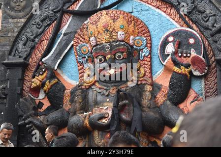 La place Hanuman Dhoka Durbar, située au cœur de Katmandou, au Népal, est un témoignage captivant de la riche histoire et de la culture de Katmandou Banque D'Images